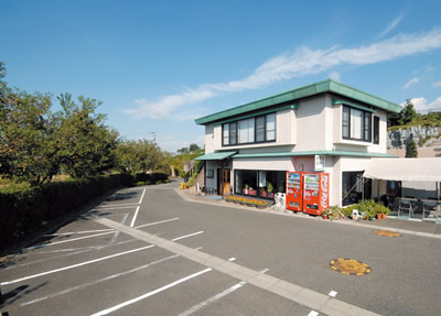 横浜やすらぎの郷霊園 - 駐車場